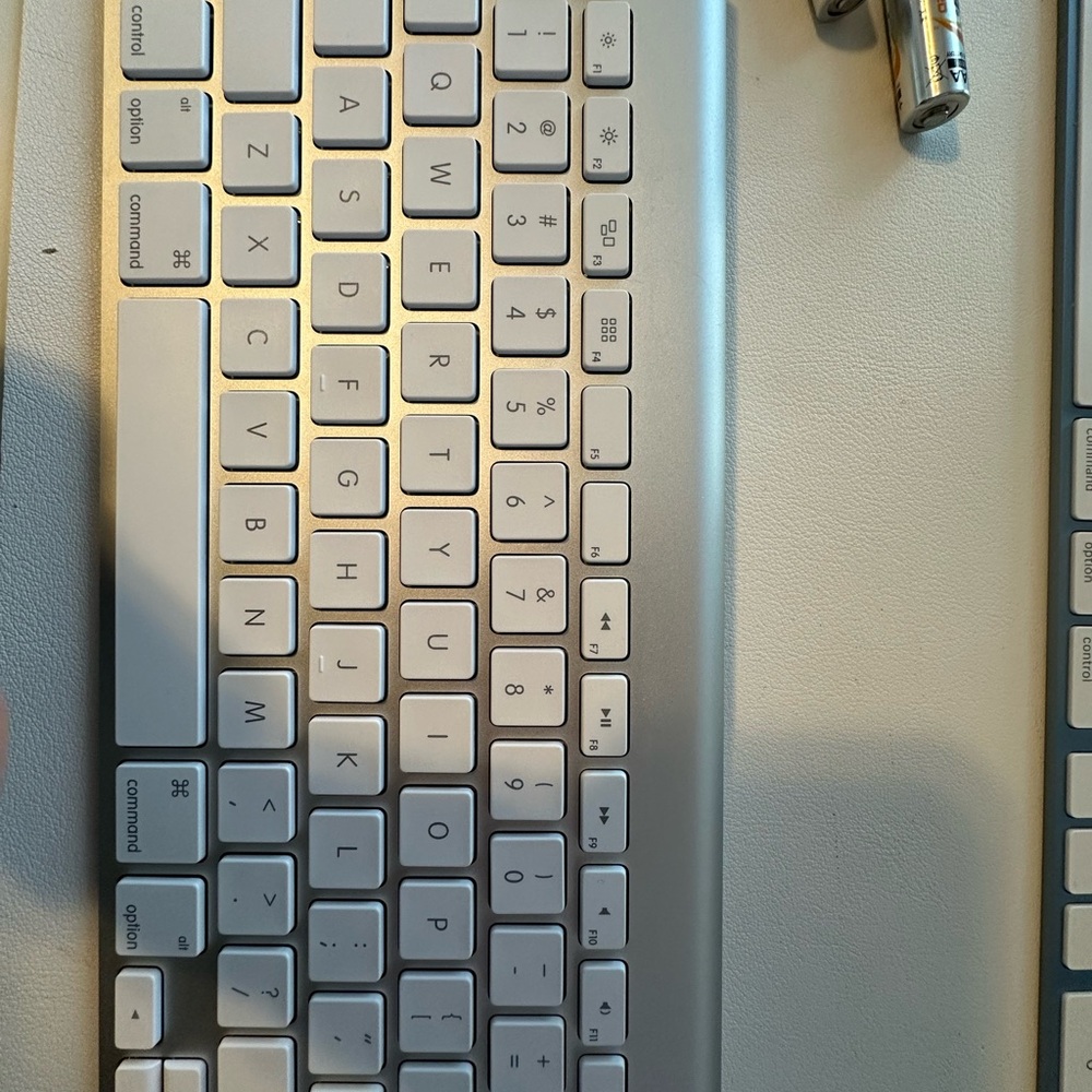 Apple Silver Wireless Keyboard